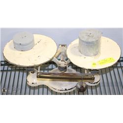 43) DOUBLE PAN BALANCE SCALE W/ 8LB, 4LB & 2LB