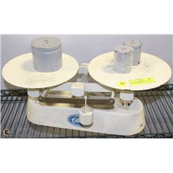 42) EDLUND DOUBLE PAN BALANCE SCALE W/ 8LB & 2LB