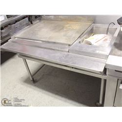 QUEST FLATTOP ROLLING GRILL WITH FOOD WARMER