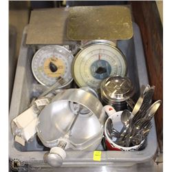 BUS PAN W/ MEASURING CONTENTS + WEIGH SCALES
