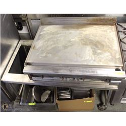 36"X26" FLAT-TOP GRILL W/ ROLLING TABLE