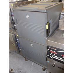 UPRIGHT DUAL-DOOR HOT/COLD FOOD SERVER