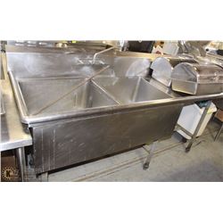 DUAL-WELL STAINLESS STEEL COMMERCIAL SINK