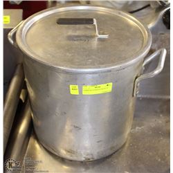LARGE 20L STOCK POT WITH LID.