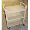 Image 1 : 3-TIER RUBBERMAID PLASTIC ROLLING CART