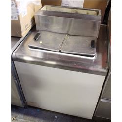 COOLER CHEST 31X30X32