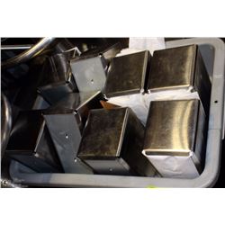BUS PAN WITH 8 NAPKIN DISPENSERS