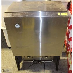 SILVERKING DOUBLE-CRATE MILK MACHINE
