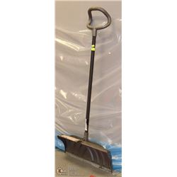 STEEL EDGE SNOW SHOVEL