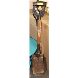 LOT OF 3 SHOVELS