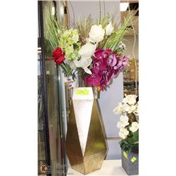 XL SHOWHOME VASE AND FLOWERS