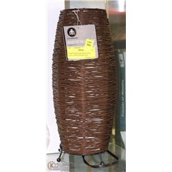 HOMETRENDS ROUND RATTAN LOOP LAMP WITH BULB,14"