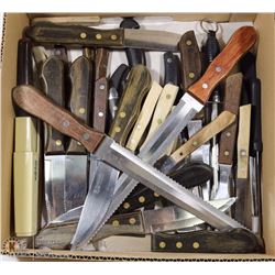BOX OF KITCHEN KNIVES INCL. LOTS OF WOOD