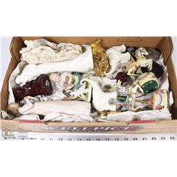 FLAT W/COLLECTIBLES INCL. WILLOW TREE