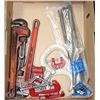 Image 1 : ESTATE FLAT OF TOOLS, INCLUDES 2 RIDGID PIPE
