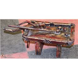 METAL ART POOL PLAYER