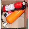 Image 1 : LOT OF 3 CHARGED EXTINGUISHERS.