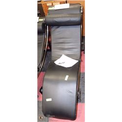 LE CORBUSIERE CHAISE LOUNGE CHAIR BLACK LEATHER