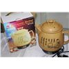 Image 2 : LOT OF LOTION HERBAL TEAPOT AND COAT HANGERS