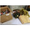 Image 1 : BOX OF CHRISTMAS DECORATIONS WREATH AND PLATES