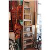 Image 1 : 8 FOOT ALUMINUM STEPLADDER