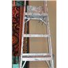 Image 2 : 8 FOOT ALUMINUM STEPLADDER