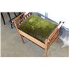 Image 2 : ANTIQUE VANITY BENCH