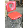 Image 1 : RETRO RED LEATHER CHAIR