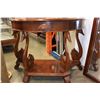 Image 2 : REPRODUCTION MAHOGANY SWAN HALL TABLE AND MIRROR