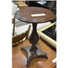 Image 1 : SMALL PLANT STAND