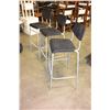 Image 2 : PAIR OF BLACK AND METAL BAR STOOLS