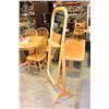 Image 2 : OAK DRESSING MIRROR
