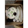 Image 1 : BOX OF WHITE DISHES