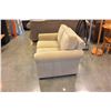 Image 2 : TAN FABRIC MODERN LOVESEAT