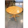 Image 1 : ROUND OAK DINING TABLE WITH FOUR CHAIRS