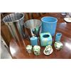 Image 1 : 2 STAINLESS GARABGE BINS, DECORATIVE BLUE AND FLORAL BATHROOM VANITY ITEMS