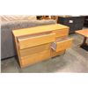 Image 3 : OAK SIX DRAWER DRESSER AND NIGHSTAND