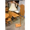 Image 1 : OAK FLOOR LAMP