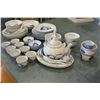 Image 2 : EASTERN FISH MOTIF DINNERWARE