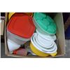Image 1 : LARGE BOX OF TUPPERWARE AND STORAGE CONTAINERS