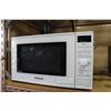 Image 1 : PANASONIC MICROWAVE AND COMPANION SET