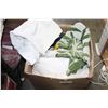 Image 1 : BOX OF TOWELS