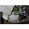 Image 2 : BOX OF TOWELS