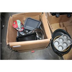 BOX OF METAL BAKEWARE