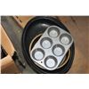 Image 3 : BOX OF METAL BAKEWARE