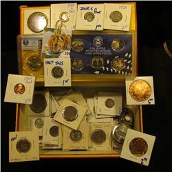 CIGAR BOX LOT INCLUDES VINTAGE WATCH,  SLABBED GEORGE WASHINGTON DOLLAR GRADED MS65 BY PCGS,  VINTAG