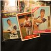 Image 2 : "Becket The Sport Americana Baseball Card Price Guide Number 15", by Dr. James Beckett; & a group of