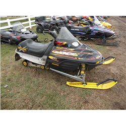 2002 Ski Doo MXZ 800      SN#-2BPS1935X2V000024