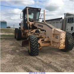2000 CHAMPION 720 AVHP GRADER