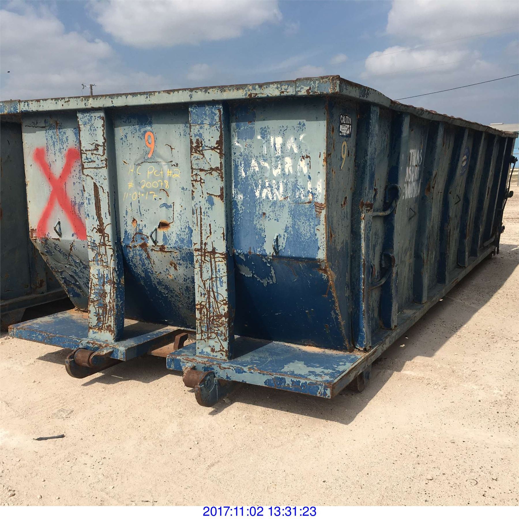 30 YD ROLLOFF DUMPSTER